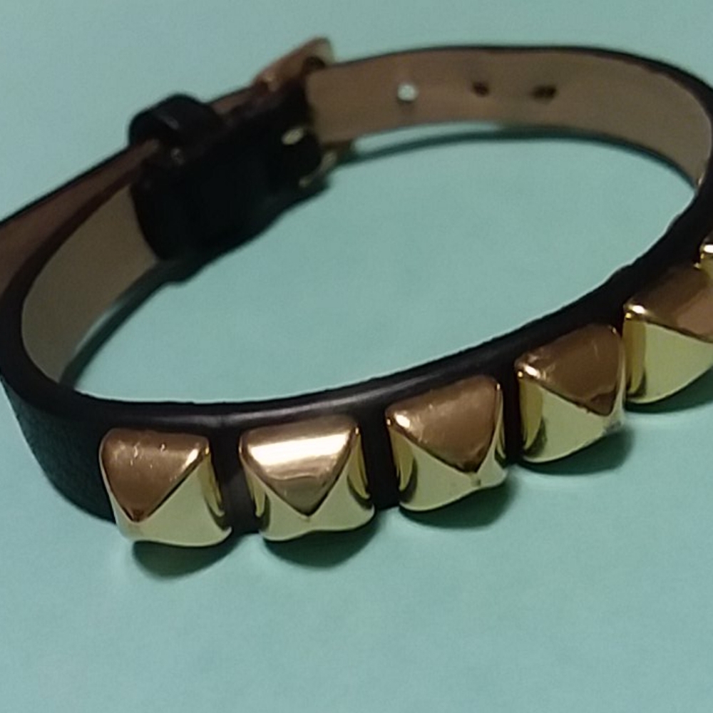 🔥🔥Juicy Couture Petite Studded bracelet (black)